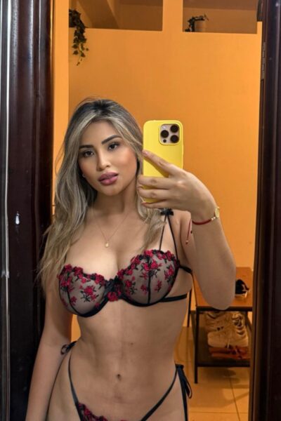 אלי בירושלים- תיירת ברזילאית