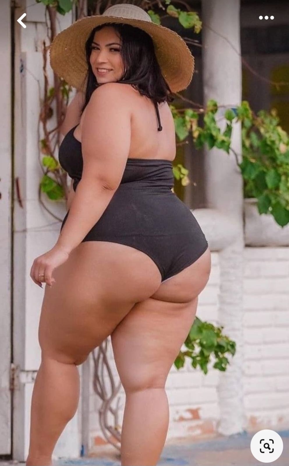 דיאנה -מבנה גוף סקסי ברזילאית תיירת 35 – בבת ים