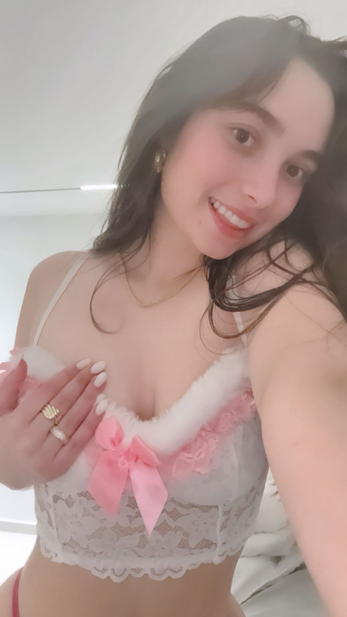 פרולה- תיירת מברזיל בת 20 בנתניה