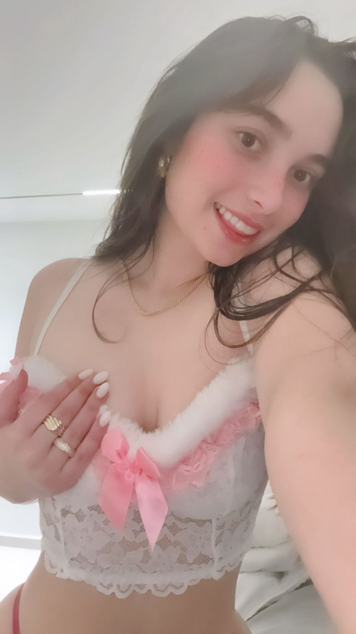 פרולה- תיירת מברזיל בת 20 בנתניה