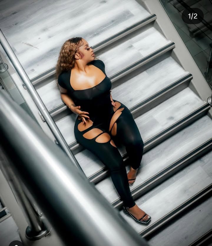 מבנה גוף סקסי אפריקאית תיירת באר שבע