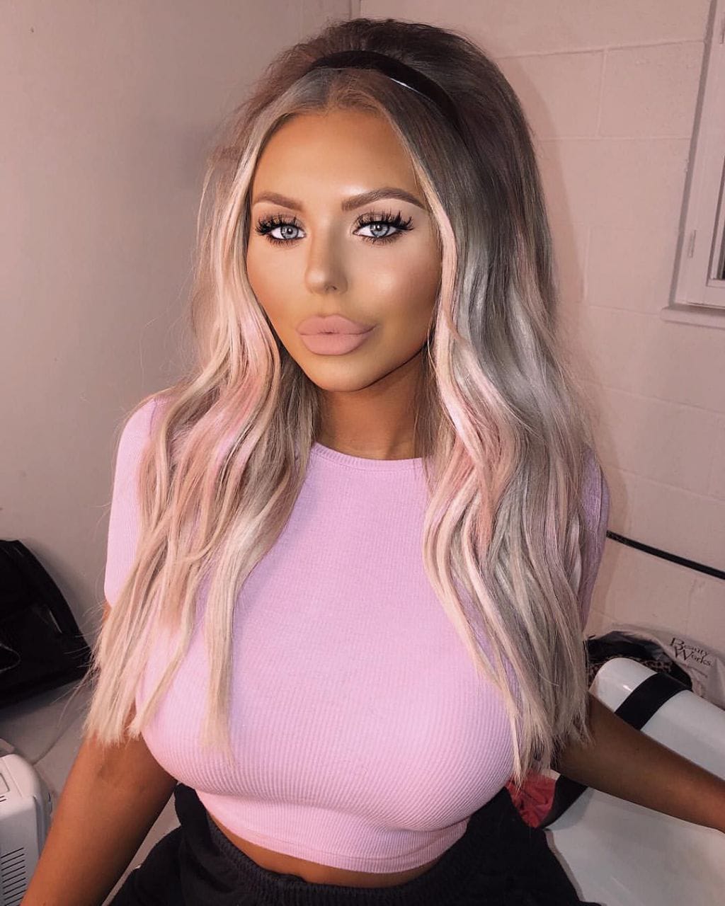 בירושלים- בחורה לוהטת בלונדה