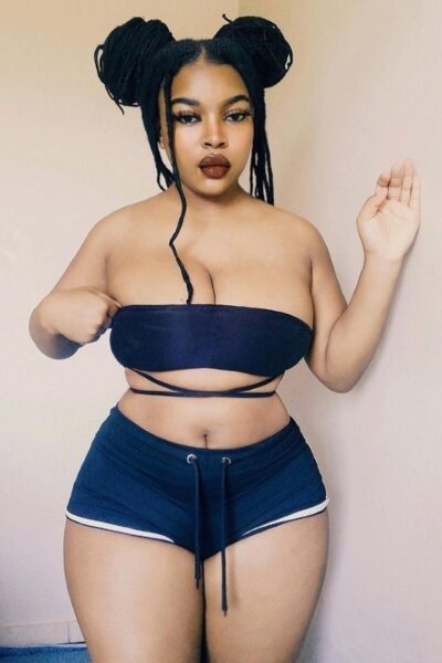 טשה-23 מלאה במקומות הנכונים תיירת אפריקאית – בתל אביב