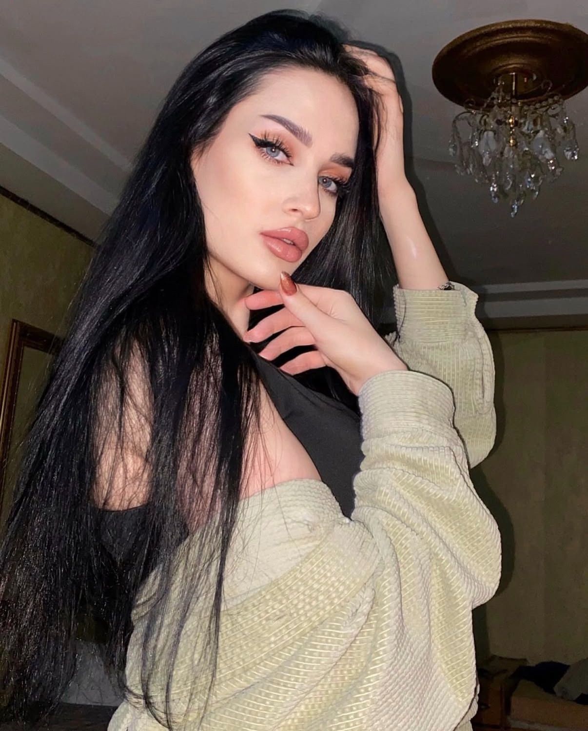 מליסה -ברונטית אוקראינית תיירת בת 21 -תל אביב