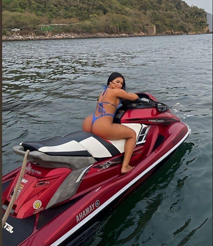 אוליבר- בחיפה -25 ברזילאית