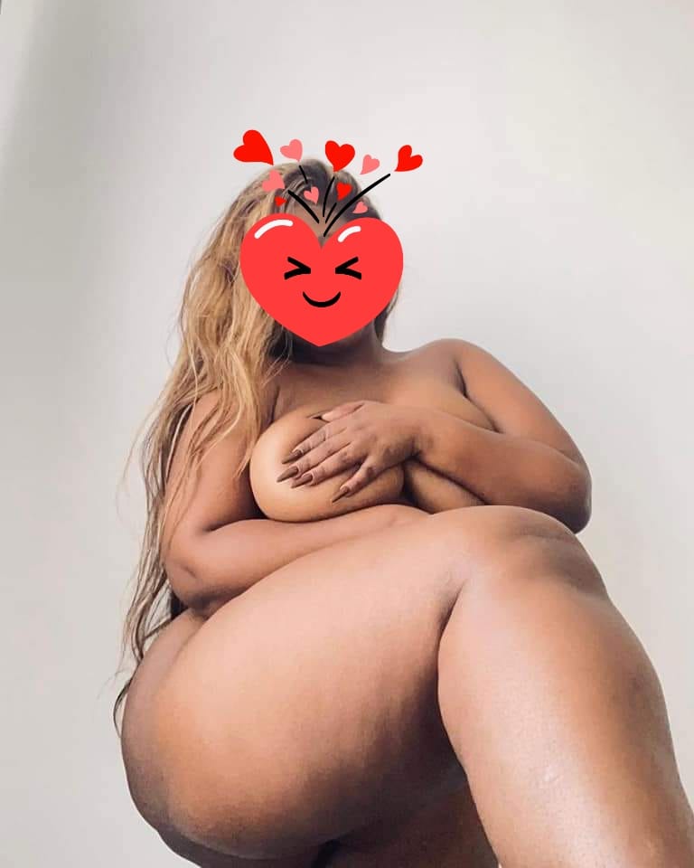 באשקלון- שמנמנה מעסה מחשמלת