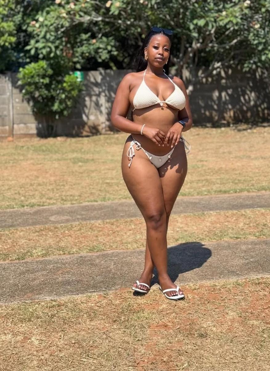 לורה מלאה במקומות הנכונים מטפלת מנוסה – נתניה