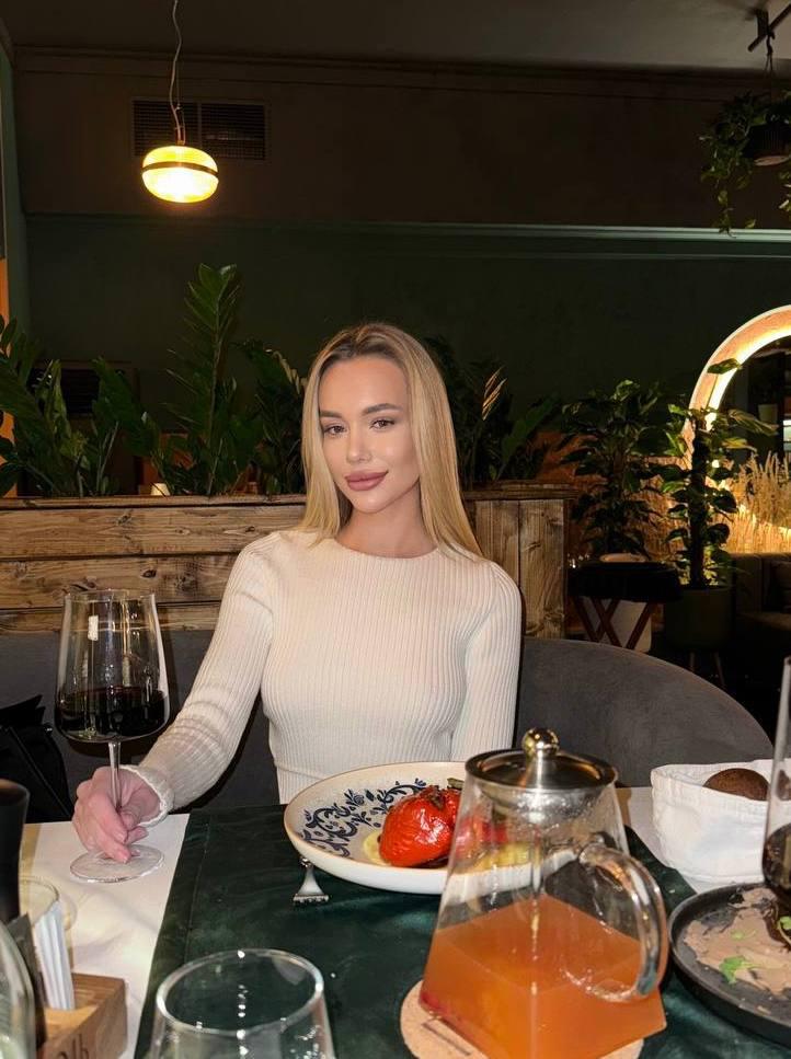 סקסית תיירת בת 21- בתל אביב