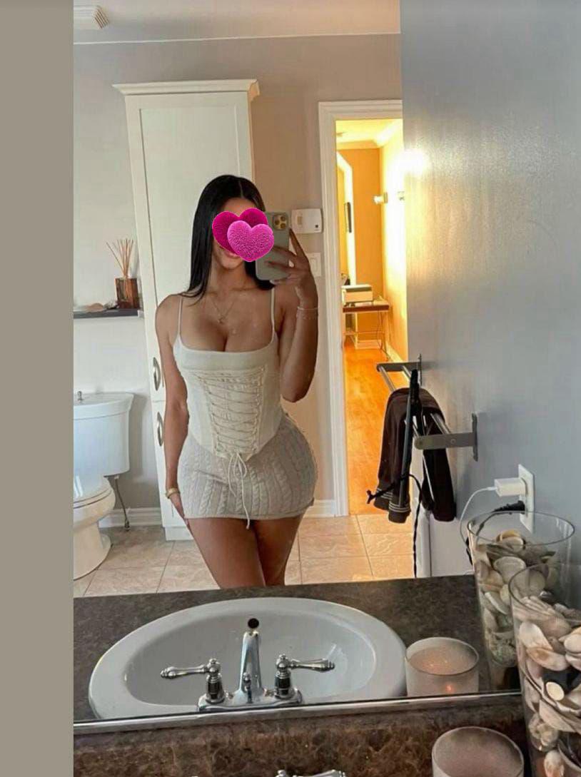 פתח תקווה -מארחות יפיפיות