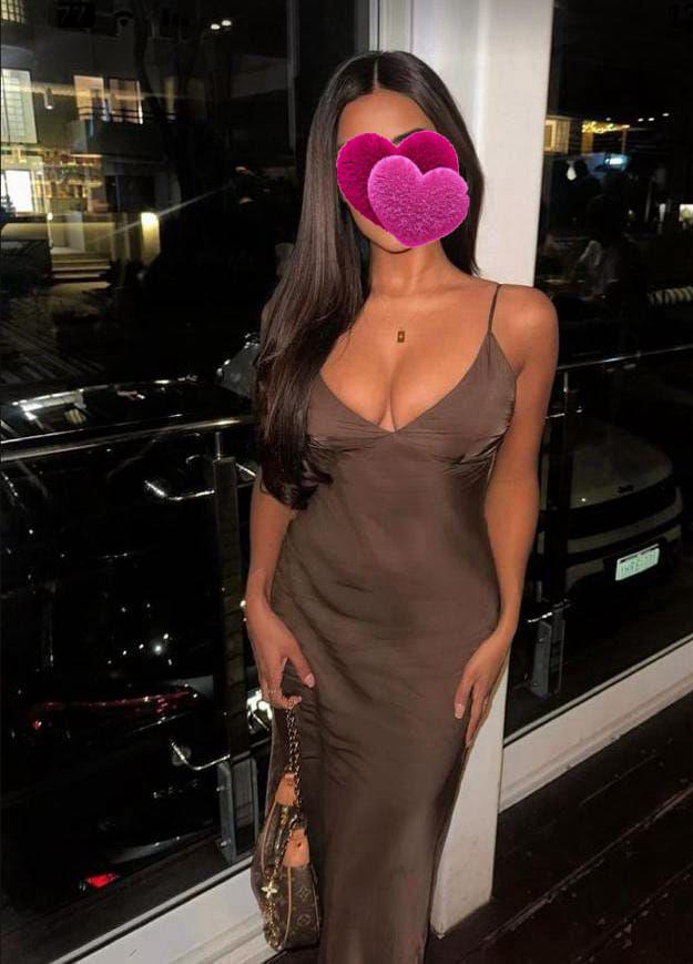 פתח תקווה -מארחות יפיפיות