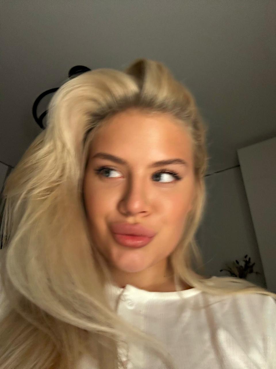 תל אביב-בת 19 בחורה מחול