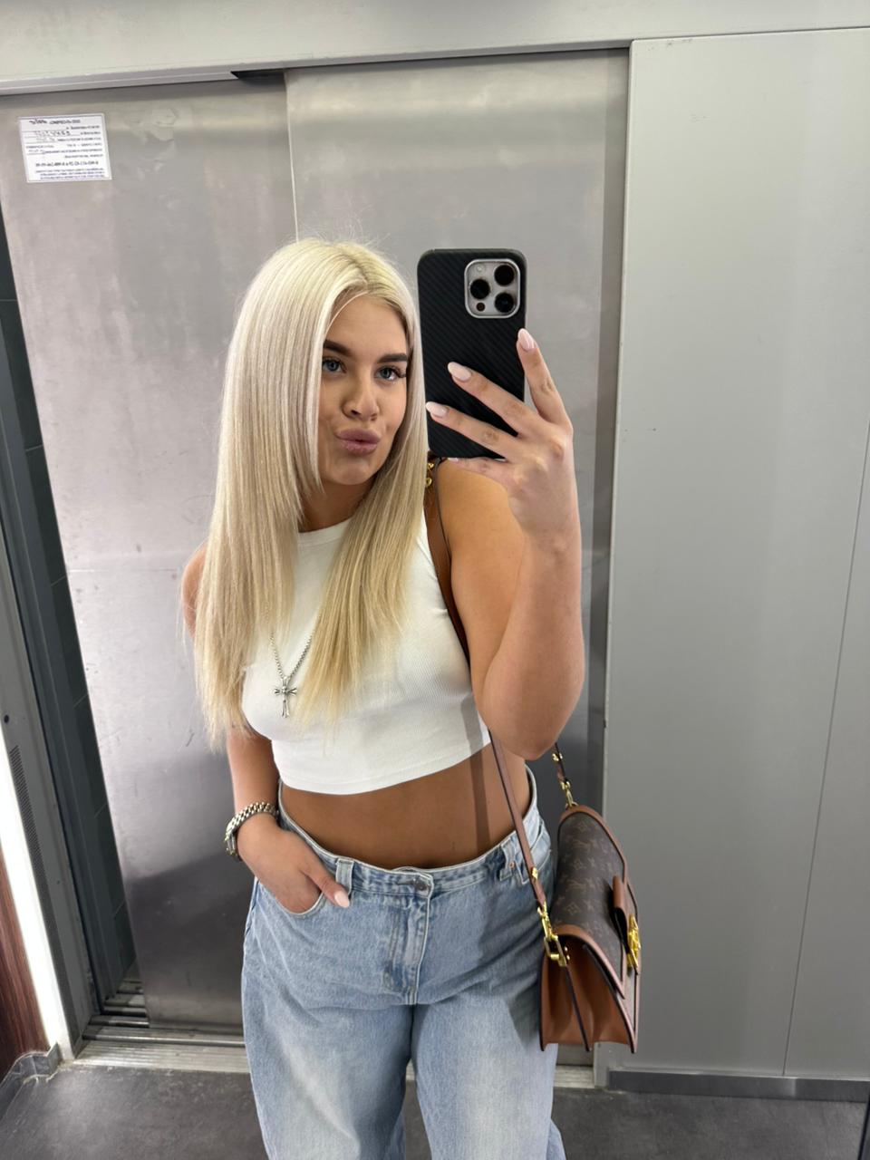 תל אביב-בת 19 בחורה מחול