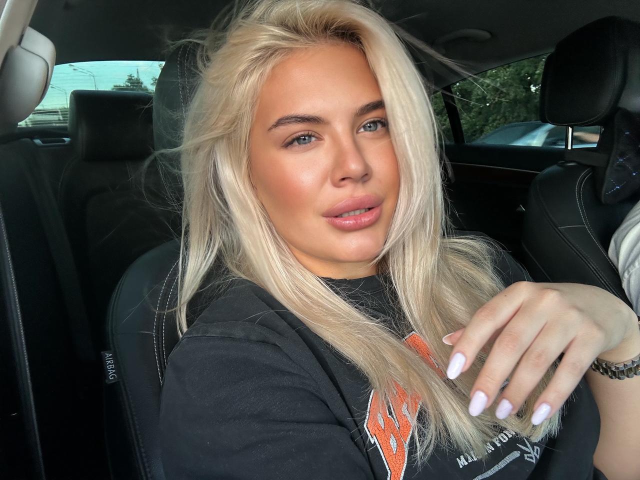 תל אביב-בת 19 בחורה מחול