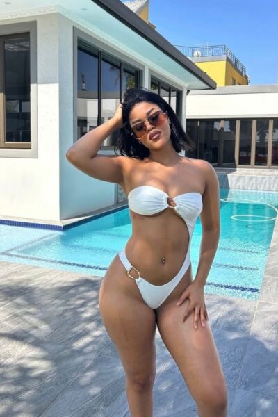 בת 24 מארחת מדליקה -נתניה