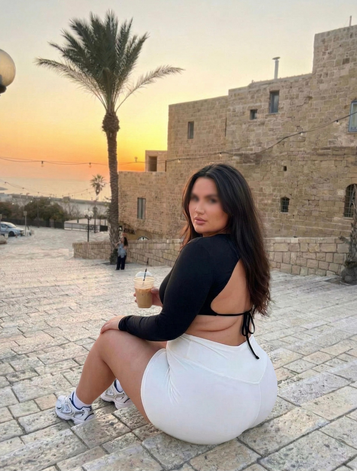 בתל אביב מעסה פצצה סקסית