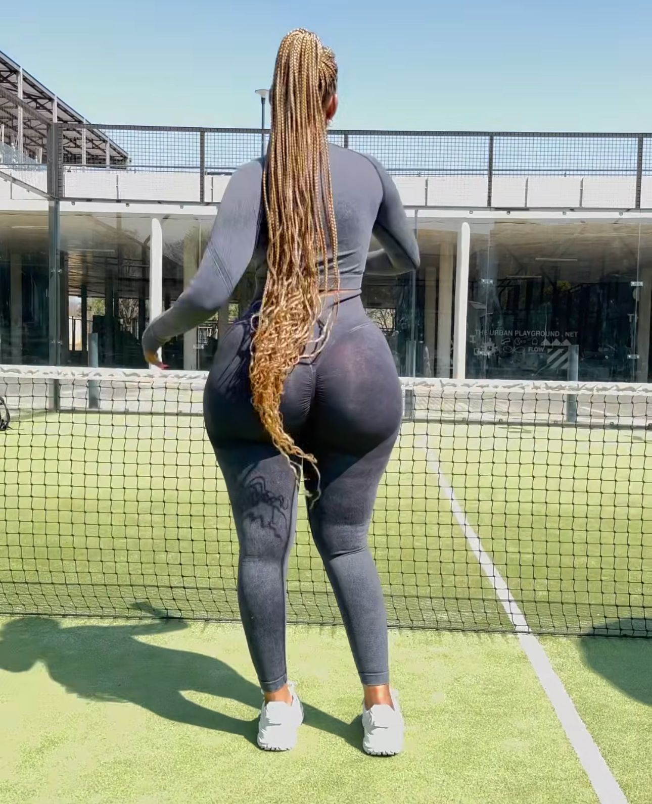 גני – תל אביב אפריקאית תיירת בת 35