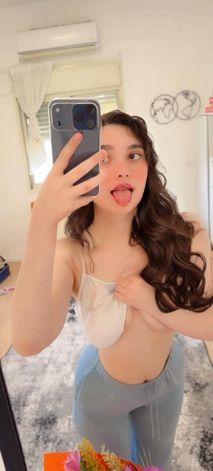 פרולה – ברזילאית תיירת בת 20 -בחיפה