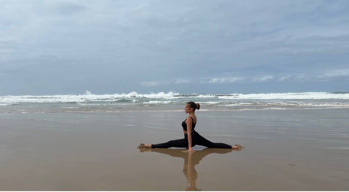 תל אביב-ספורטיבית בחורה תיירת בת 21