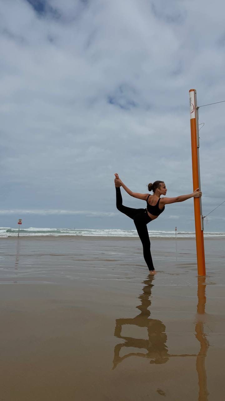 תל אביב-ספורטיבית בחורה תיירת בת 21