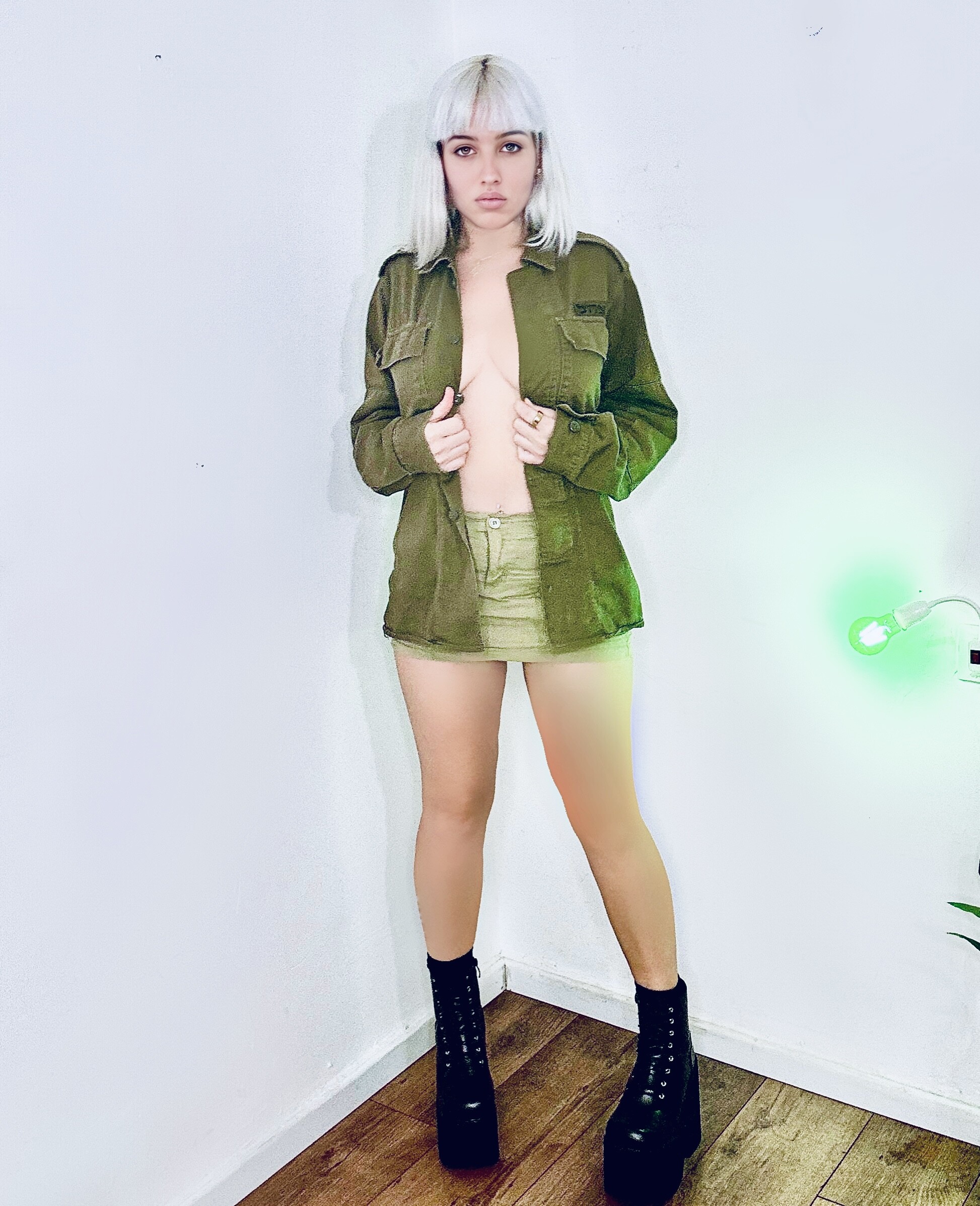 11:30-23:00 – עיסוי אירוטי בלבד בתל אביב