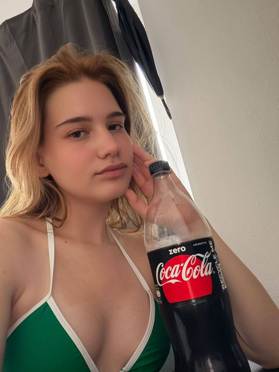 בת 22 סקסית מעסה מקצוענית – בתל אביב