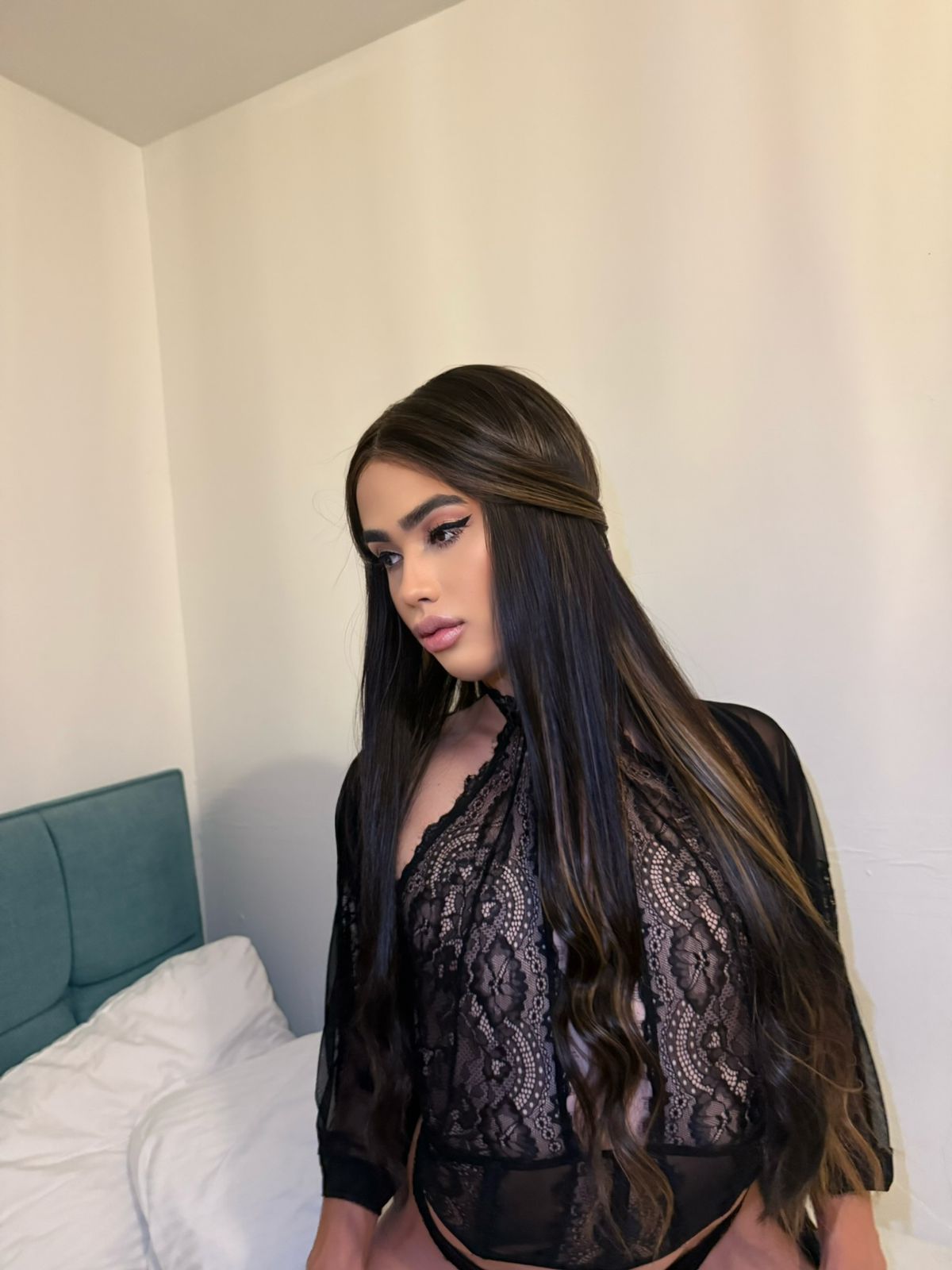 אנגל – קוקסינלית הורסת- בתל אביב קוקסינלית