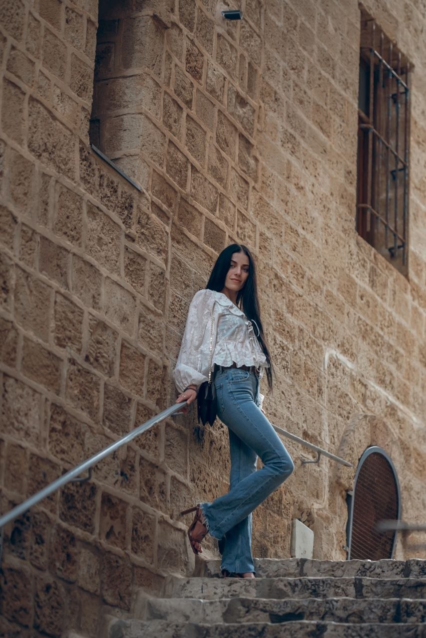 ליזה- תל אביב בת 25 מטפלת מיוחדת סקסית